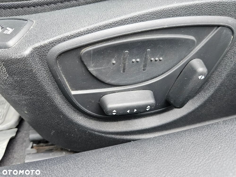 Renault Laguna dCi 175 FAP Bose Edition - 27
