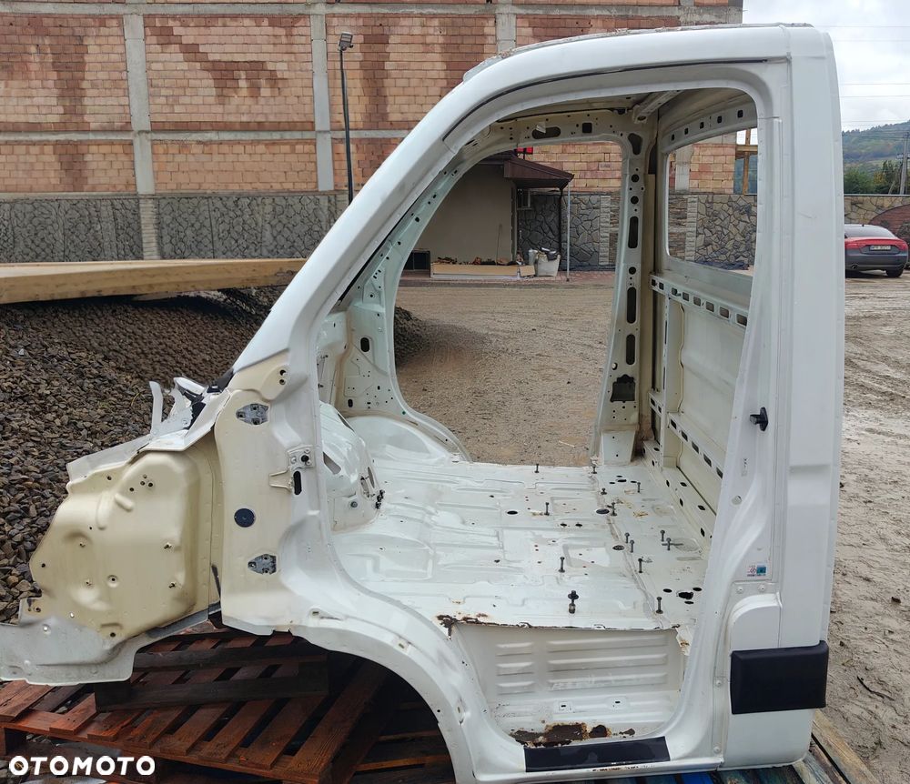 Kabina Iveco Daily 50C17T - 6