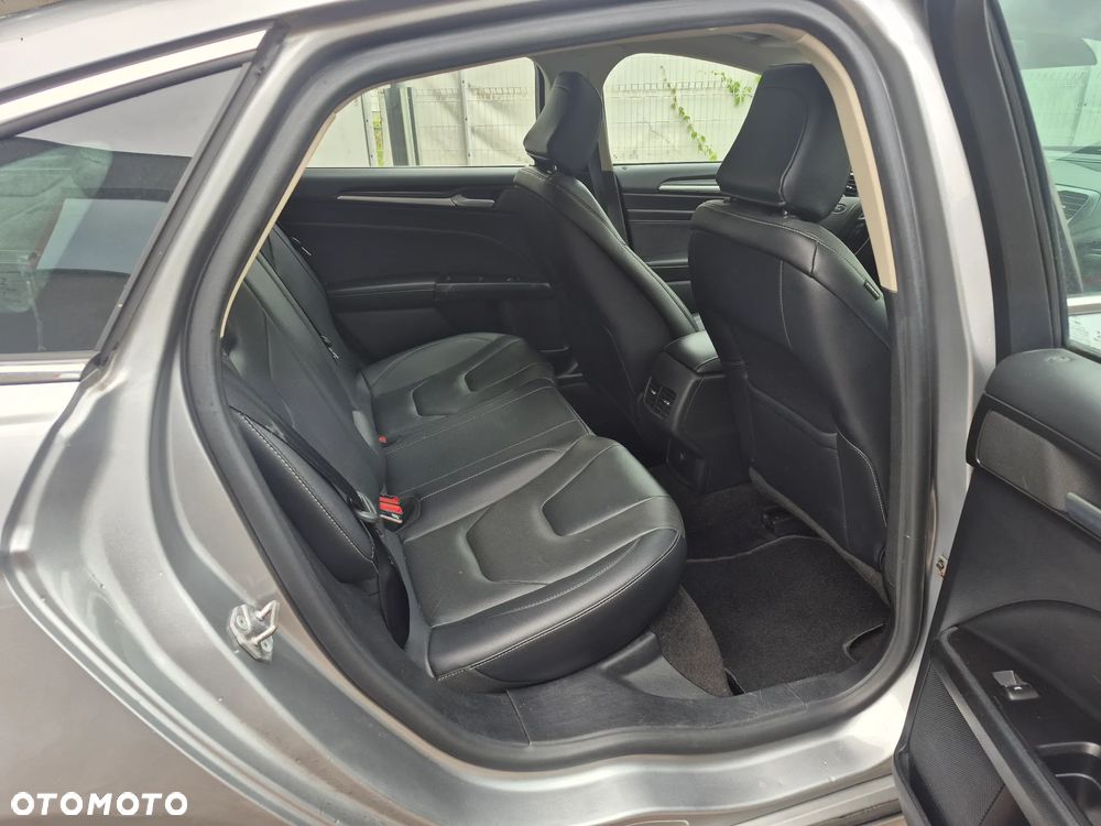Ford Fusion 2.0 EcoBoost Titanium - 15