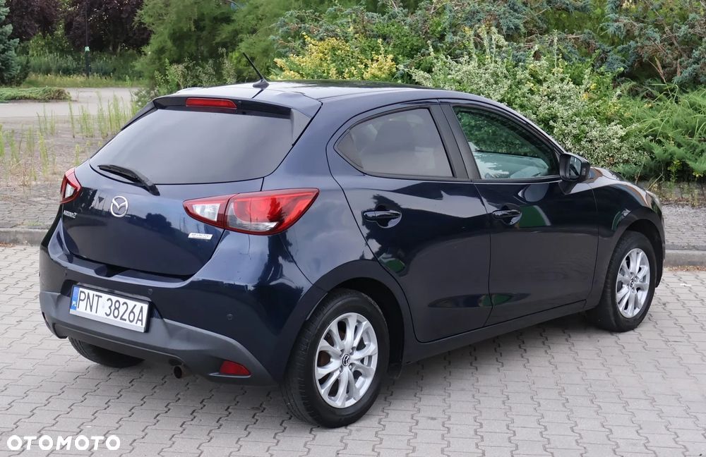 Mazda 2 - 6