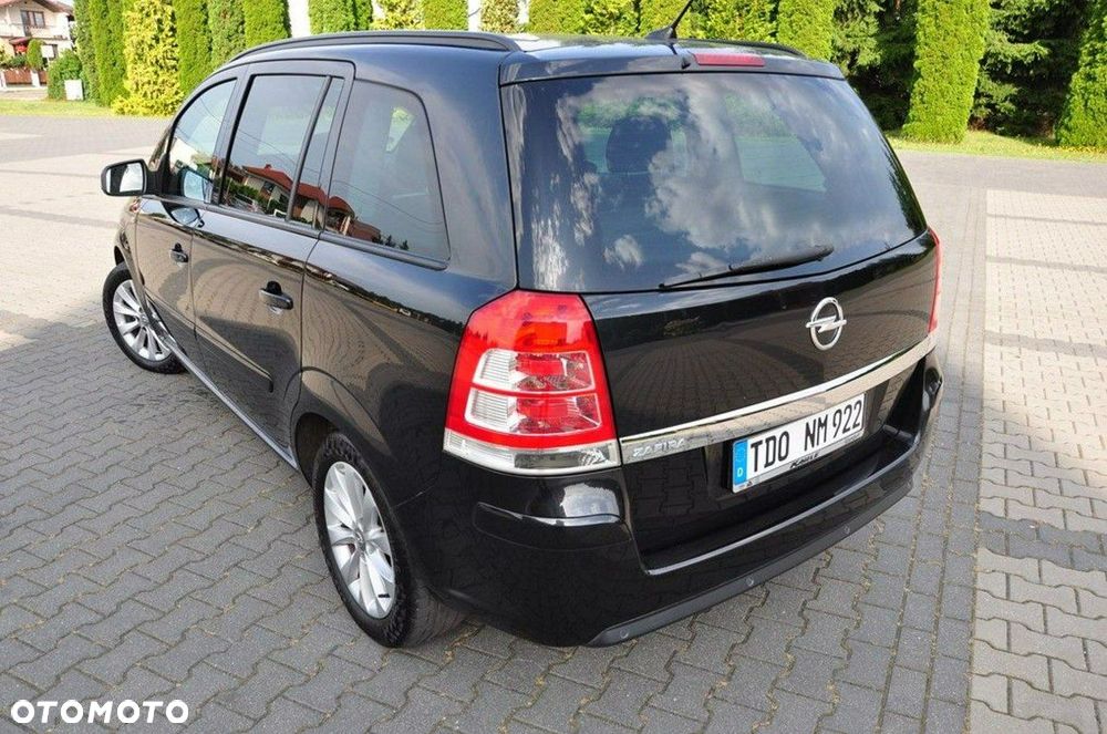 Opel Zafira 1.8 Cosmo - 25