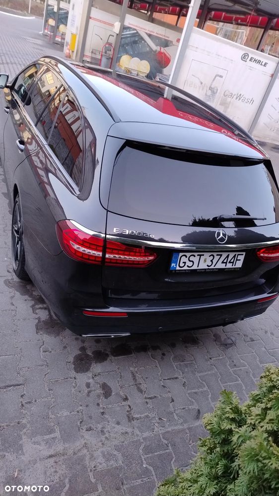 Mercedes-Benz Klasa E 300 de AMG - 5