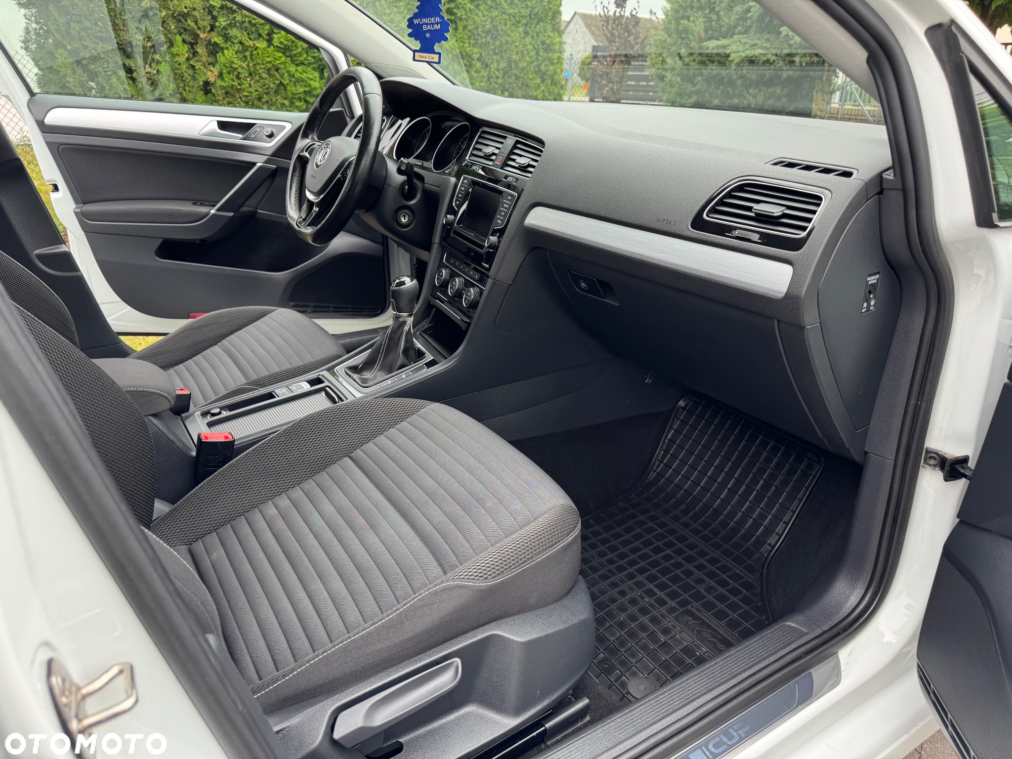 Volkswagen Golf 2.0 BlueTDI Cup - 28