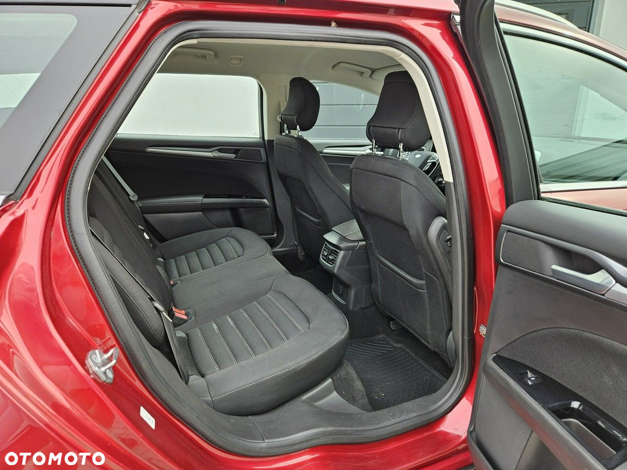 Ford Mondeo 2.0 EcoBlue Trend - 28