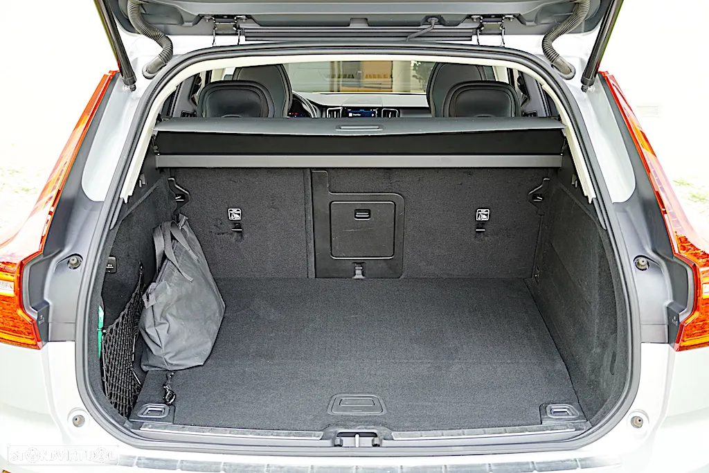 Volvo XC 60 2.0 T6 PHEV Inscription AWD - 18