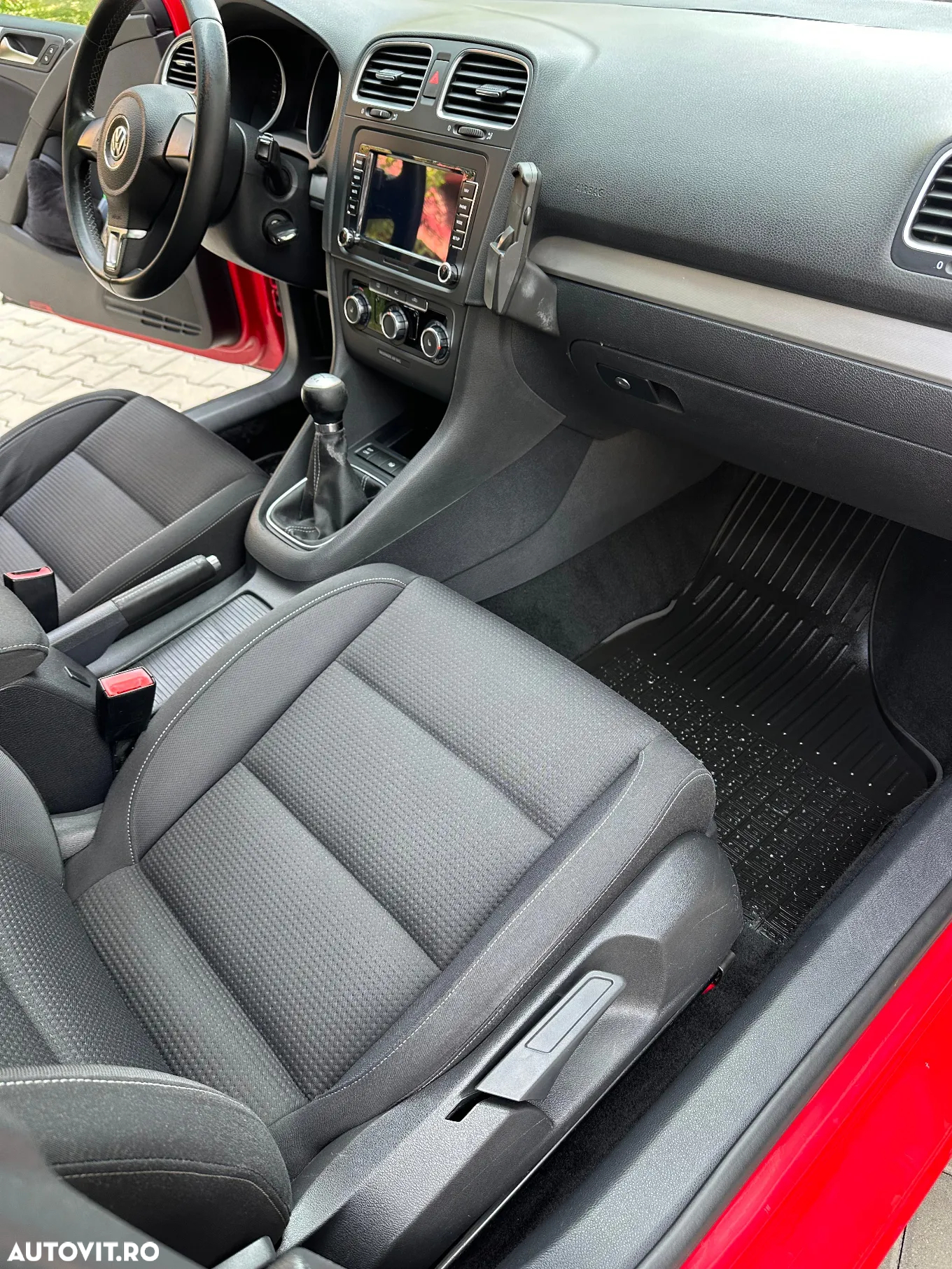 Volkswagen Golf 2.0 TDI DPF Comfortline - 9