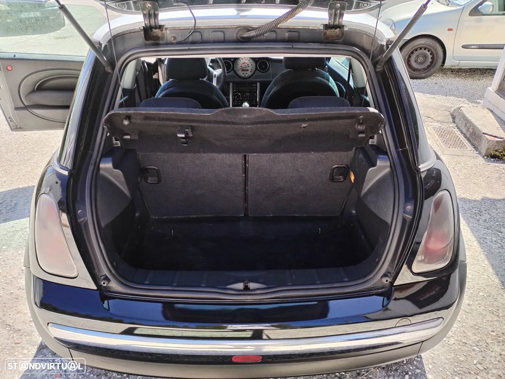 MINI 3 Portas One 1.4 D - 23