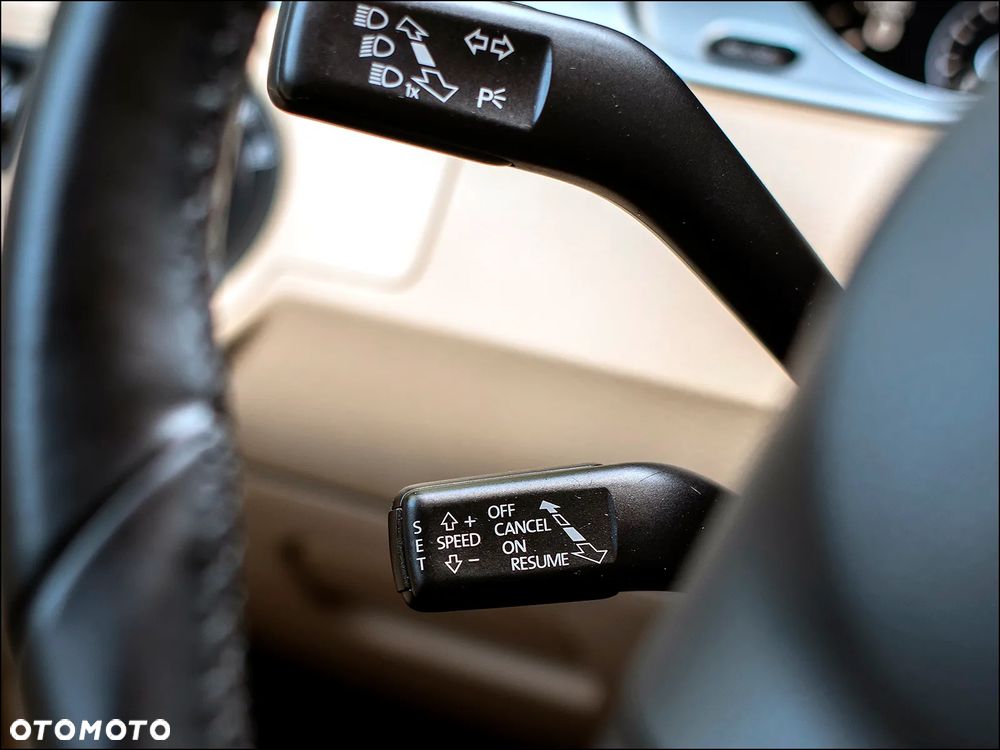 Volkswagen Passat CC - 20
