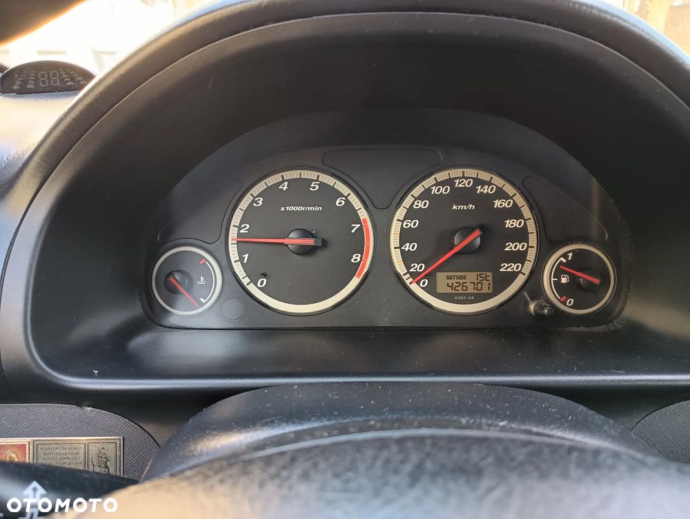 Honda CR-V 2.0i S - 8