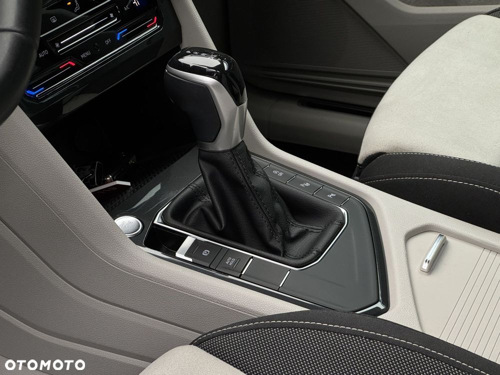 Volkswagen Tiguan 1.5 eTSI Elegance DSG - 11