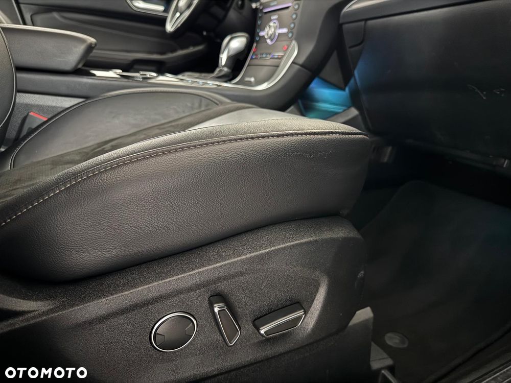 Ford S-Max 2.0 TDCi 4WD Titanium PowerShift - 30