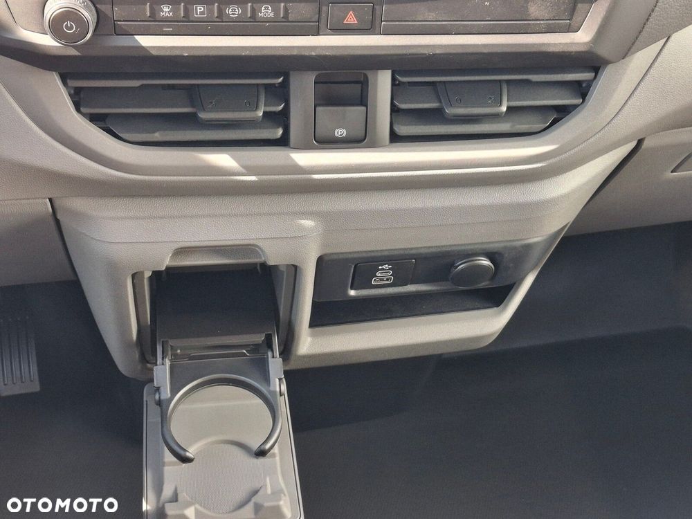 Volkswagen Transporter - 23