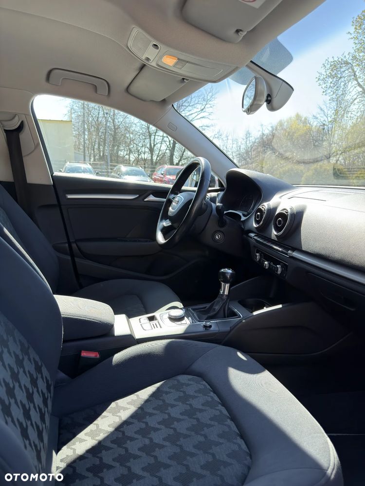 Audi A3 Sportback - 15