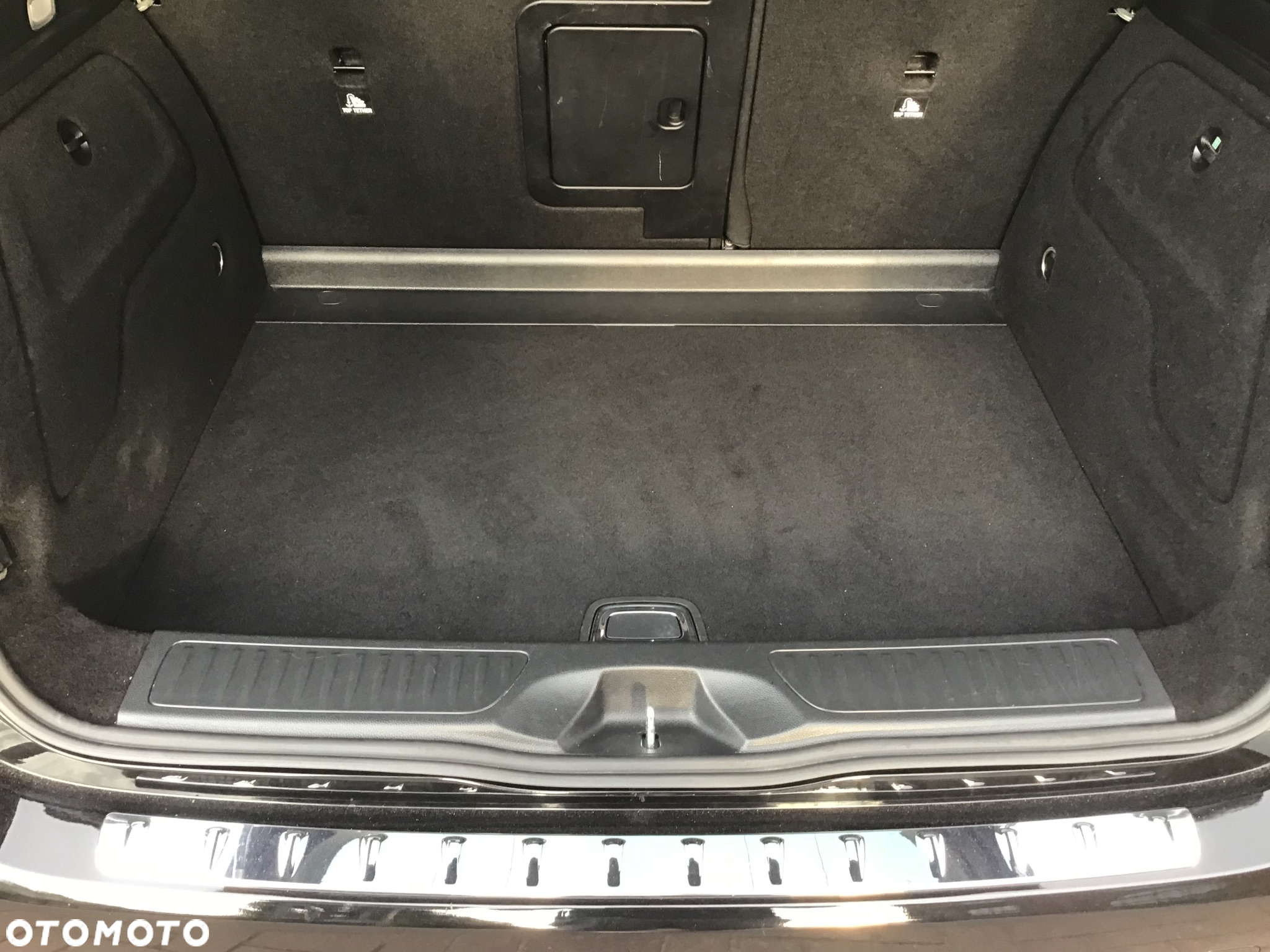 Mercedes-Benz Klasa B 250 4Matic 7G-DCT Edition - 35