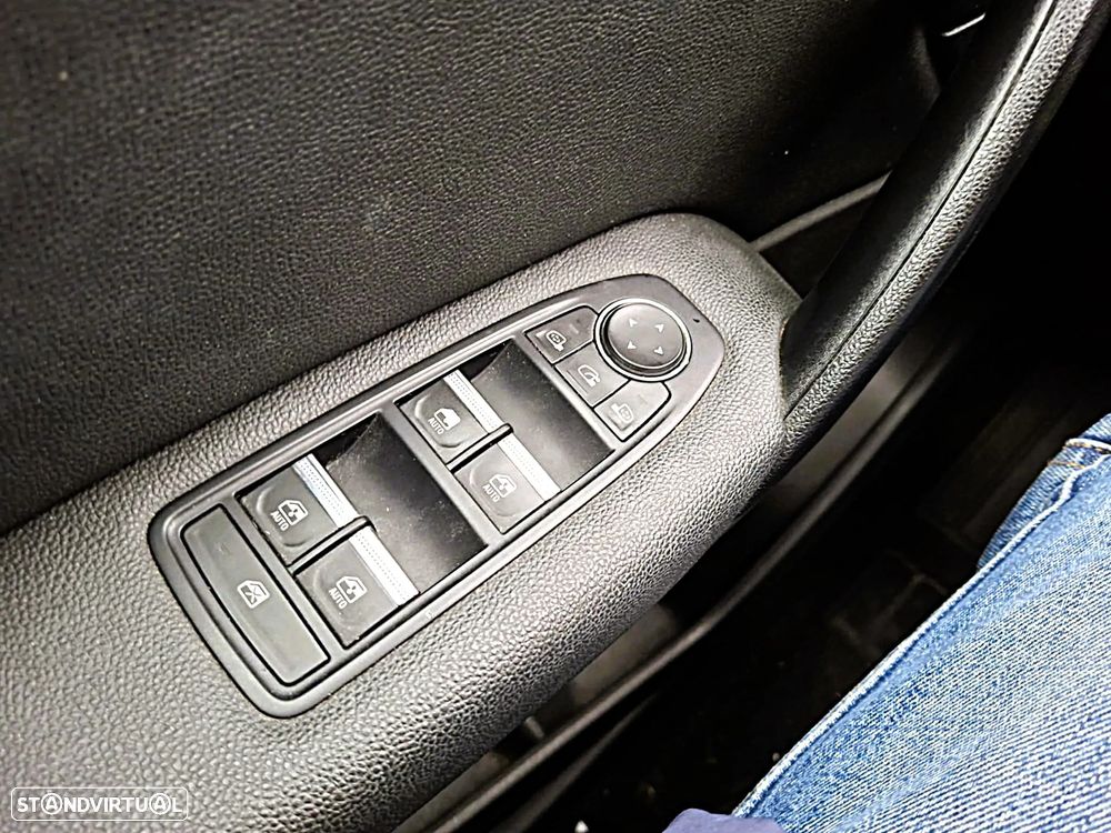 Renault Captur 1.0 TCe Techno Bi-Fuel - 22