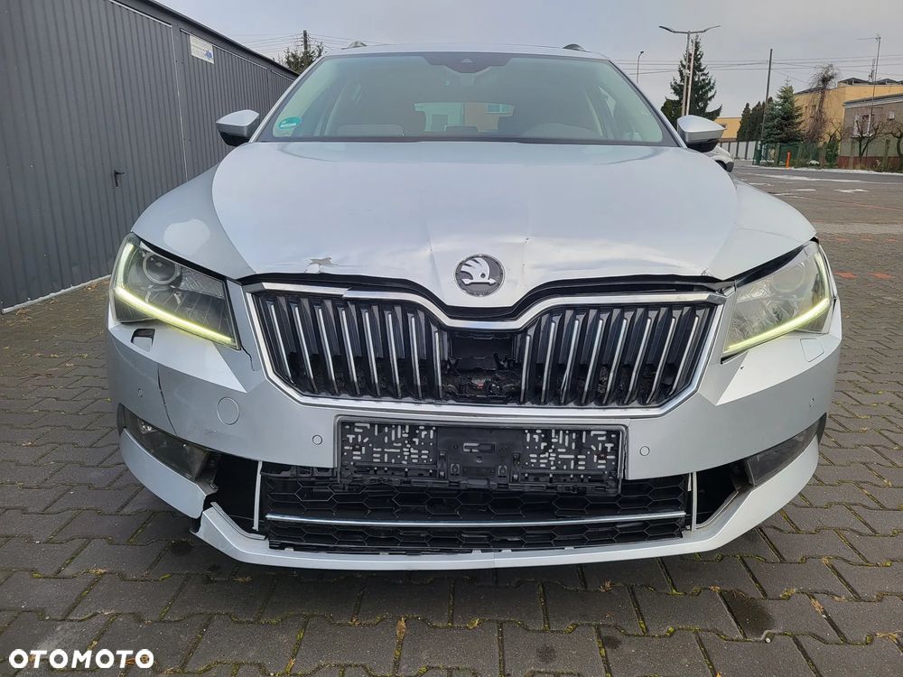 Skoda Superb 2.0 TDI DSG Premium Edition - 7