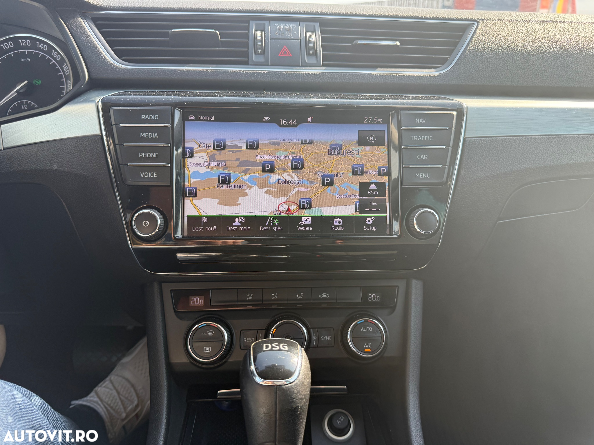Skoda Superb 2.0 TDI DSG Sportline - 28