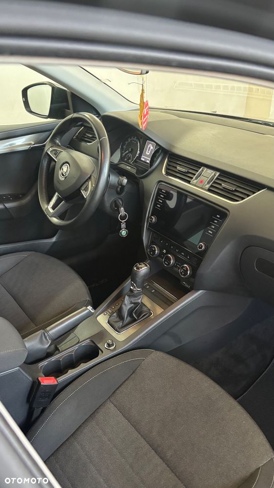 Skoda Octavia 2.0 TDI SCR 4x4 Ambition DSG - 5