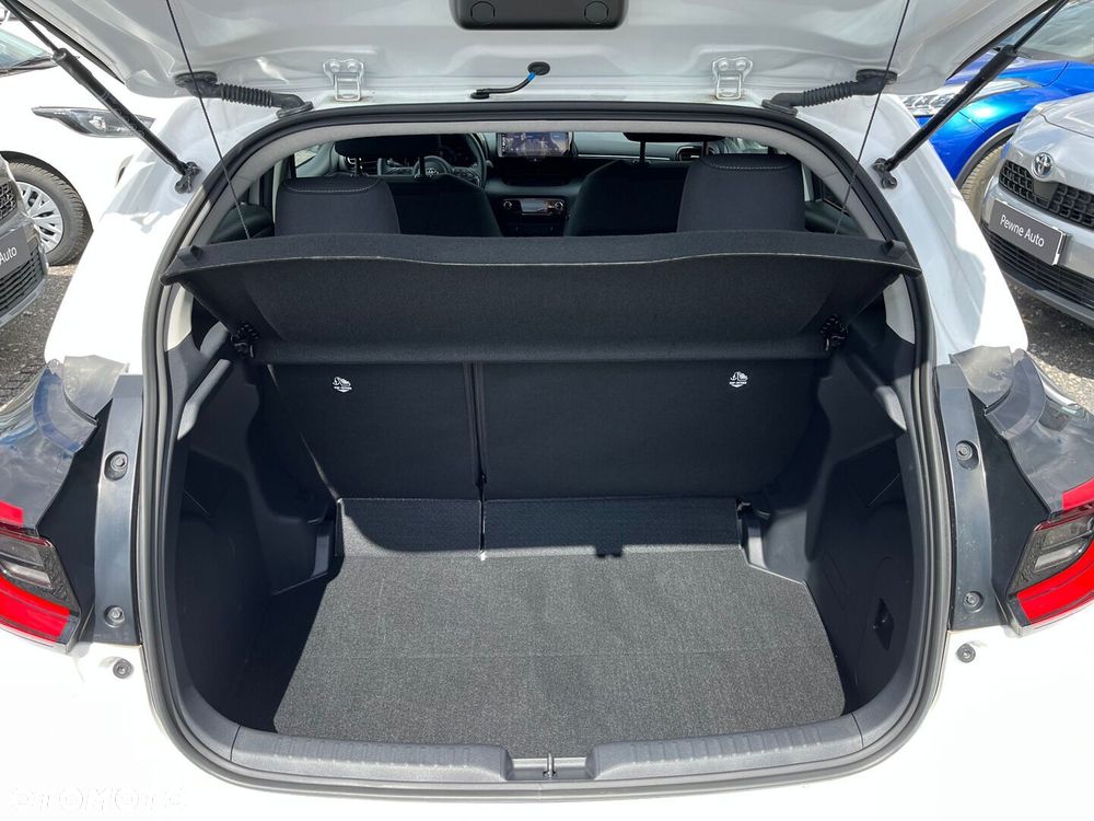 Toyota Yaris Hybrid 1.5 Style - 34