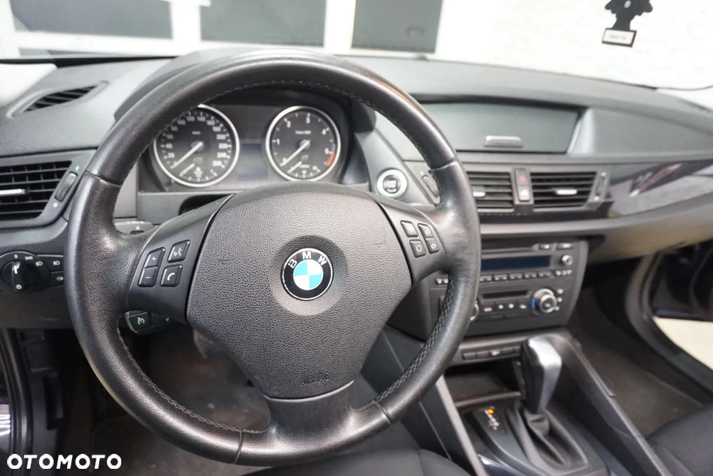 BMW X1 sDrive18d - 23