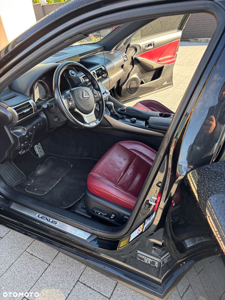 Lexus IS ver-300h-f-impression - 16