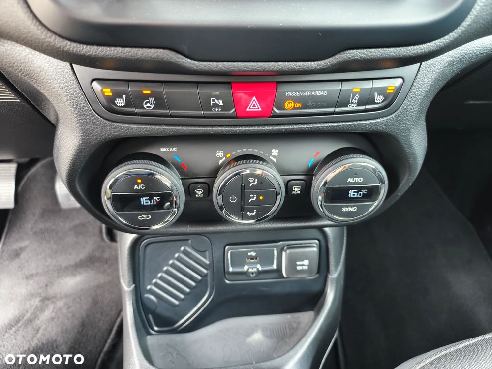 Jeep Renegade 1.4 MultiAir Limited - 17