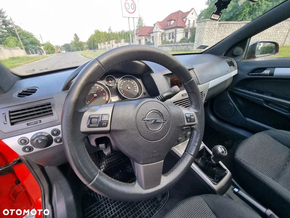 Opel Astra III GTC 1.6 Sport - 18