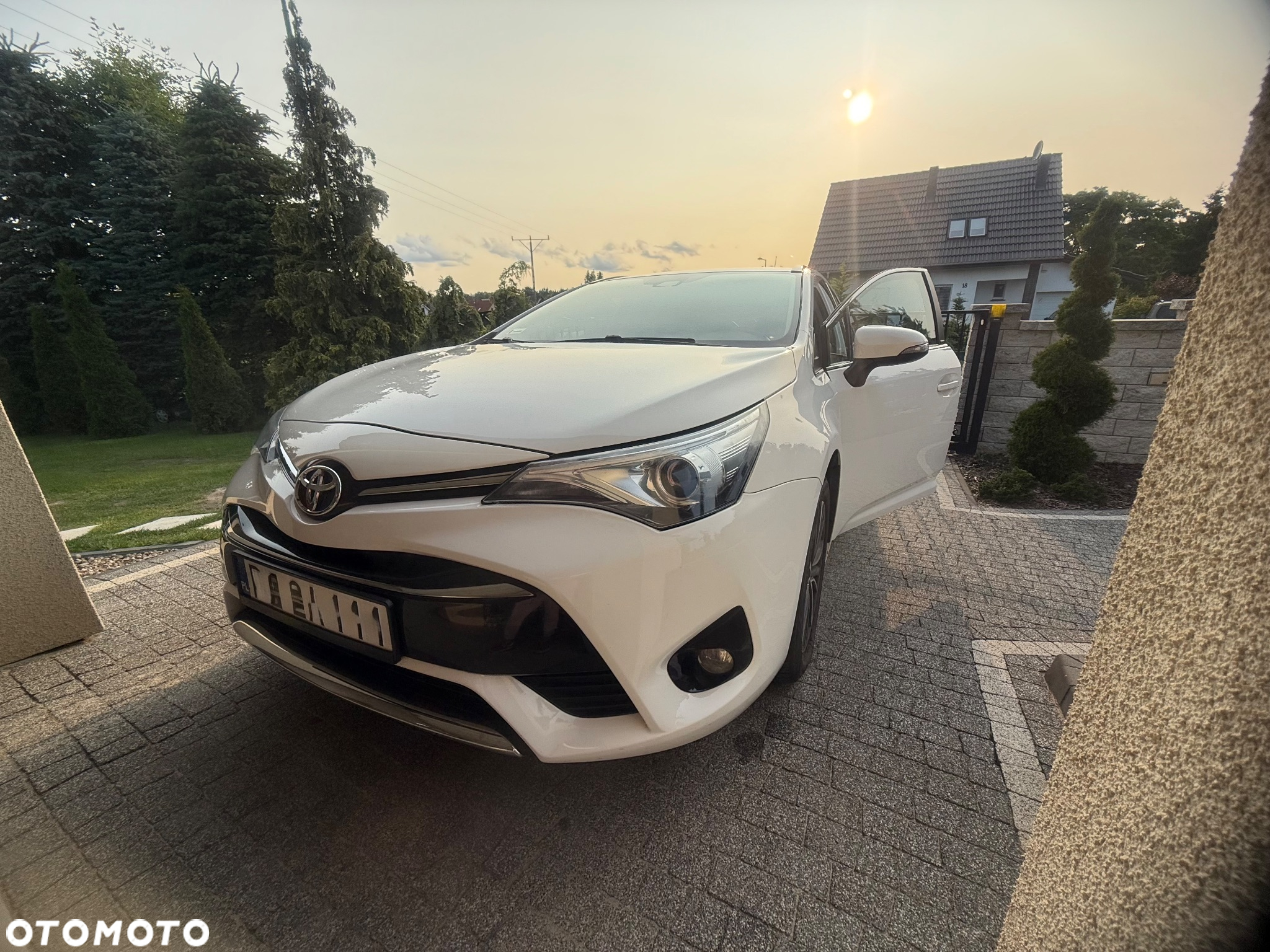 Toyota Avensis - 6