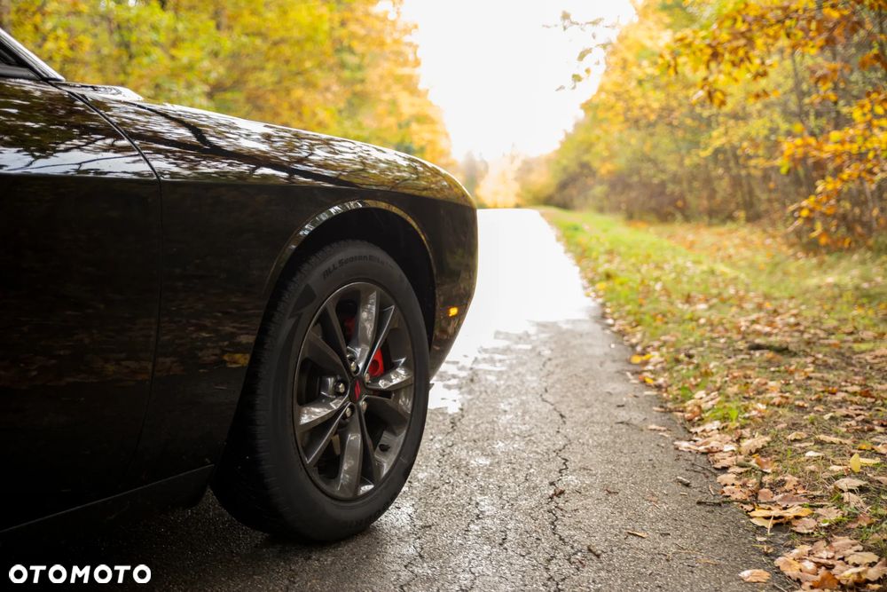 Dodge Challenger - 9