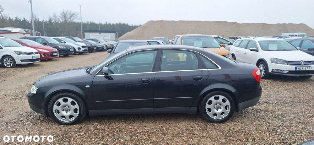 Audi A4 Limousine - 4