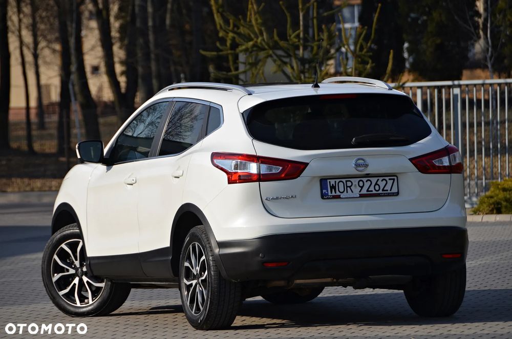 Nissan Qashqai 1.6 DCi 4x4 Tekna+ - 4