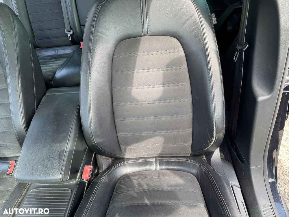 Volkswagen Passat - 21