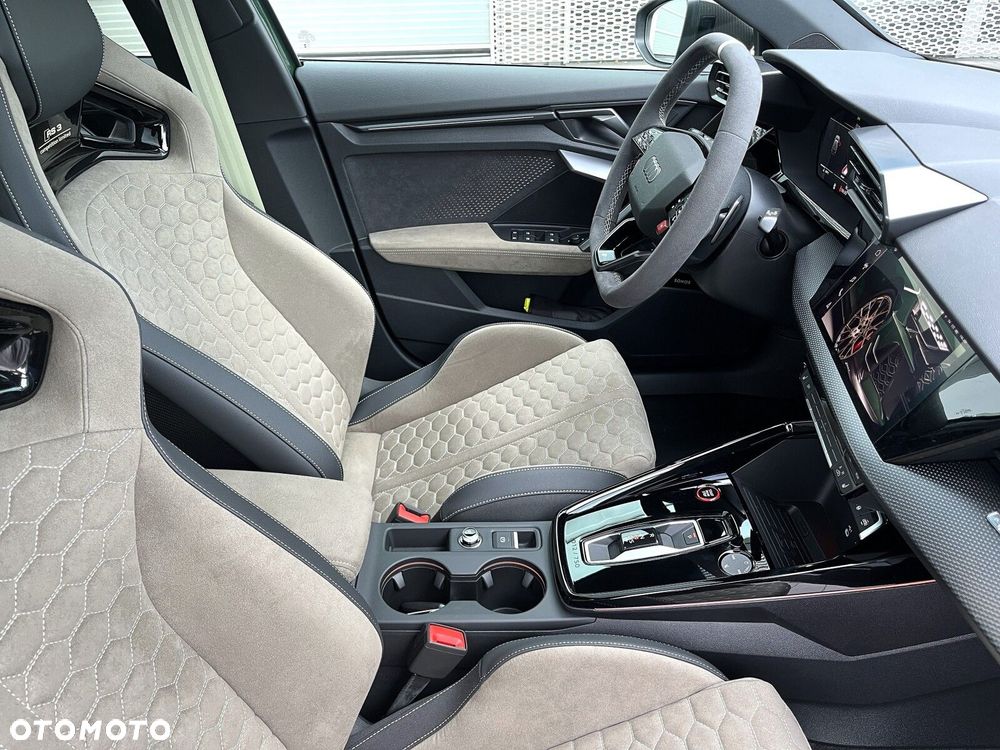 Audi RS3 Sportback - 14