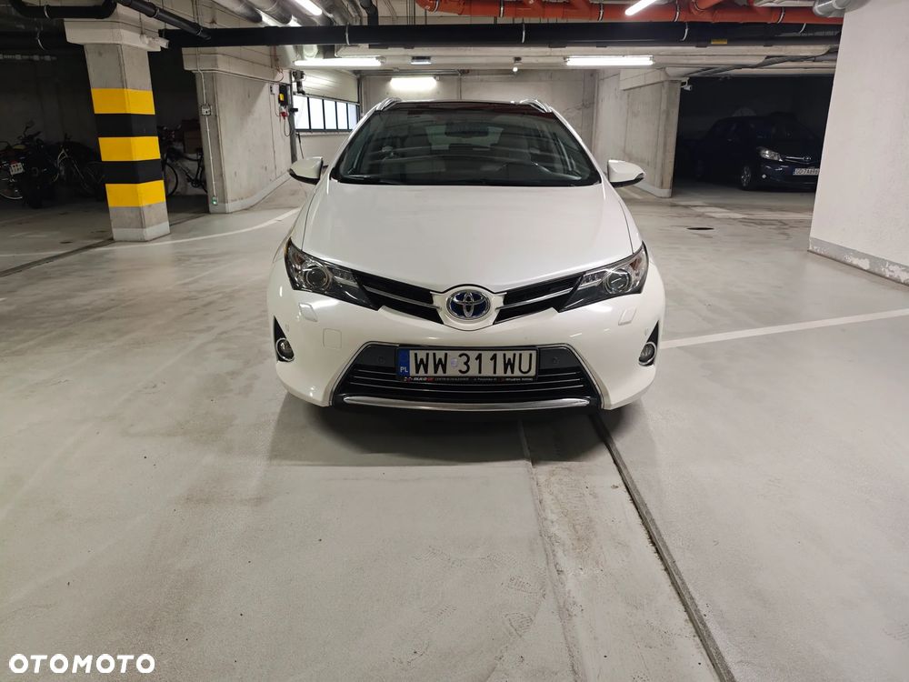 Toyota Auris 1.8 HSD Luna - 2