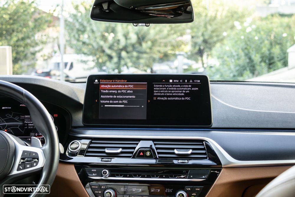 BMW 530 e Pack Desportivo M - 43