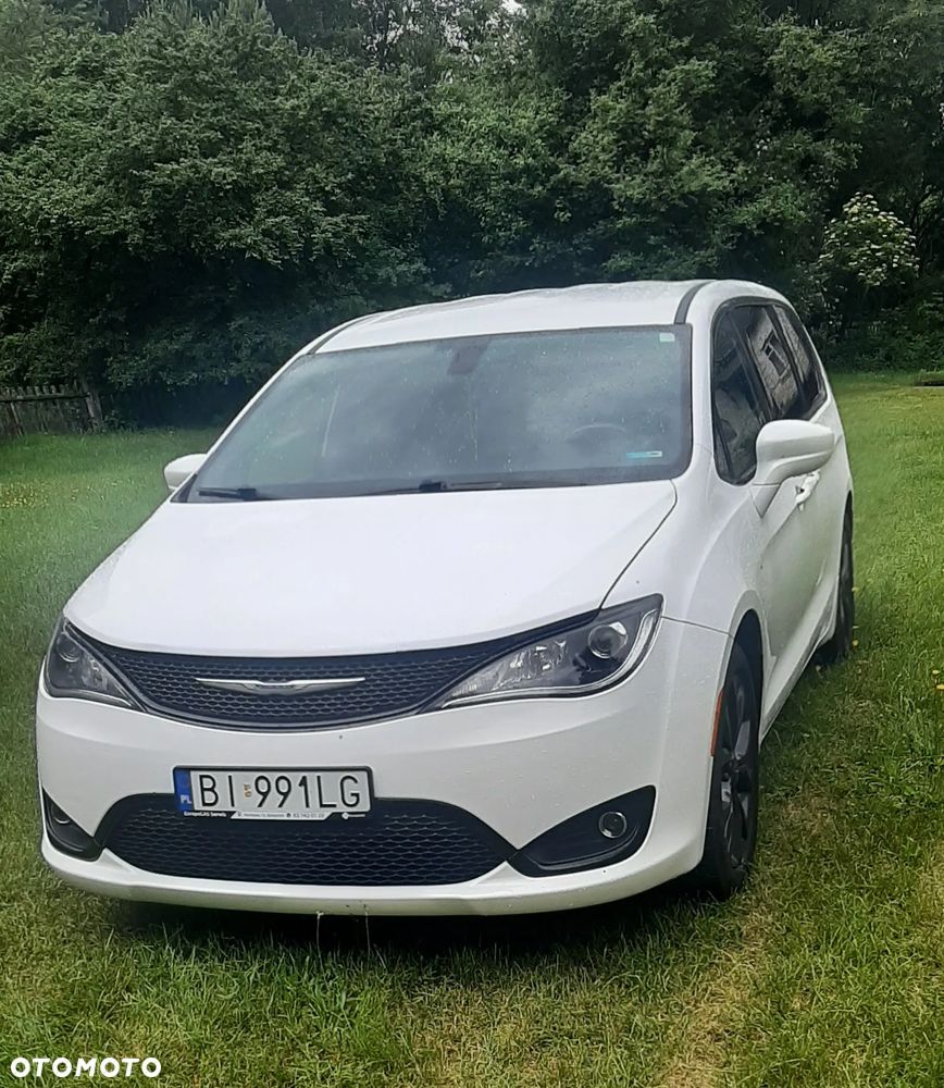 Chrysler Pacifica - 9