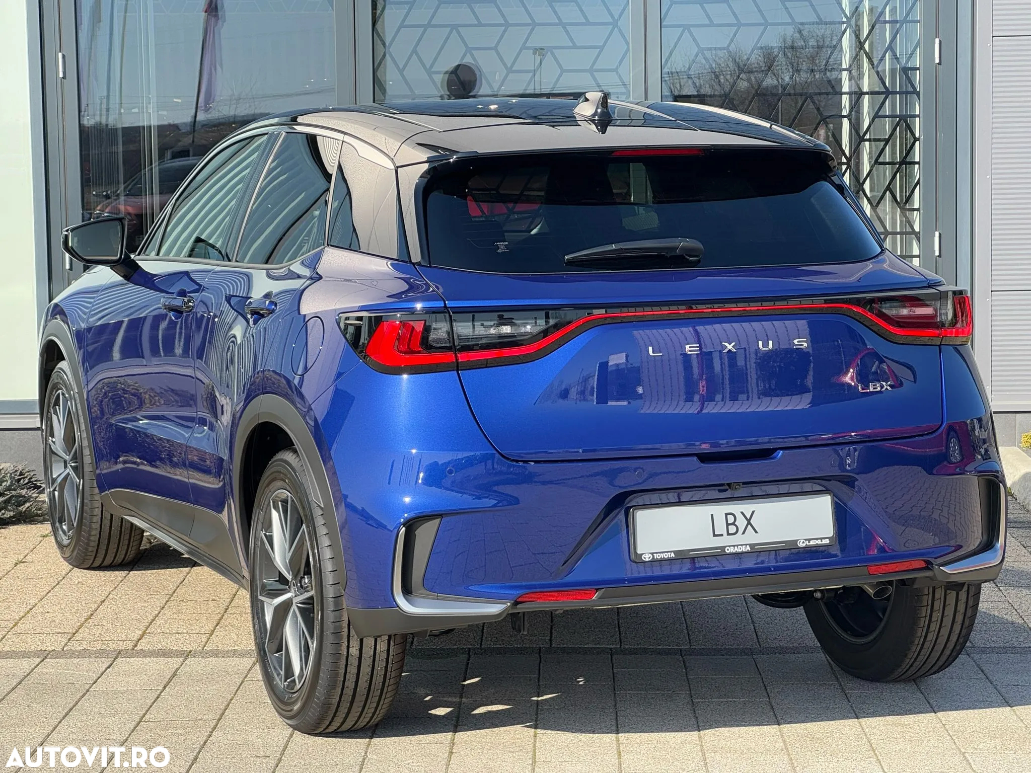 Lexus LBX 1.5 HEV 4x2 CVT Emotion - 9