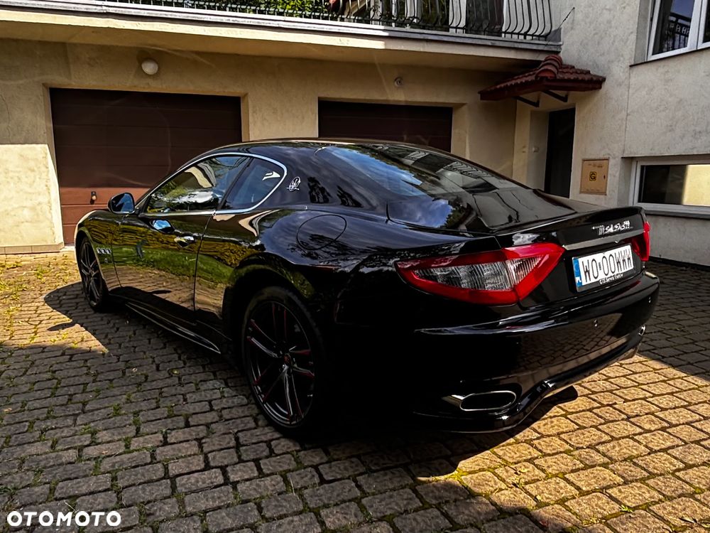 Maserati GranTurismo S - 10