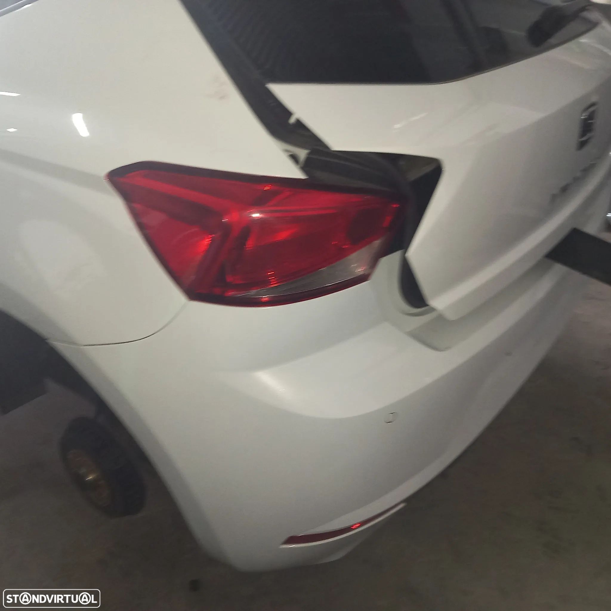 Farol tras lado condutor seat ibiza 5 KJ1 - 1