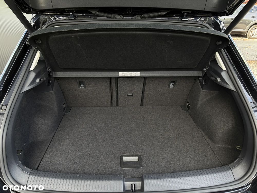 Volkswagen T-Roc - 34