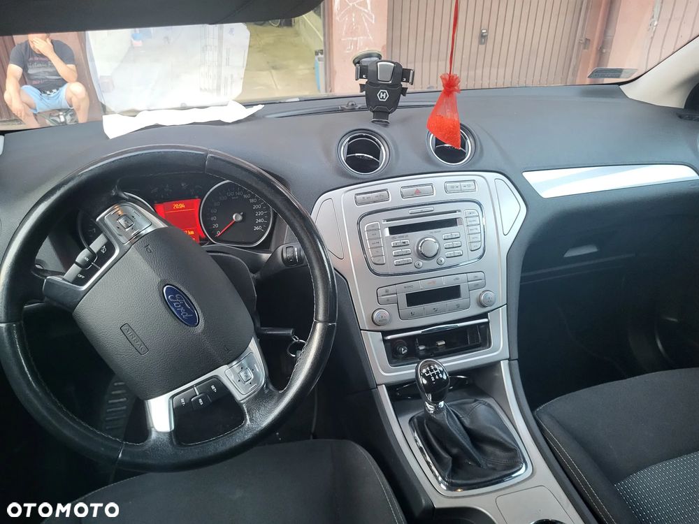 Ford Mondeo 1.8 TDCi Ambiente - 5