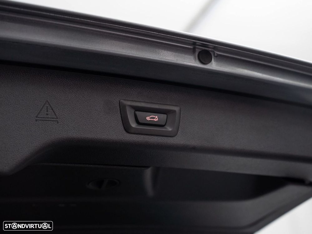 BMW 520 d Pack Desportivo M Auto - 12