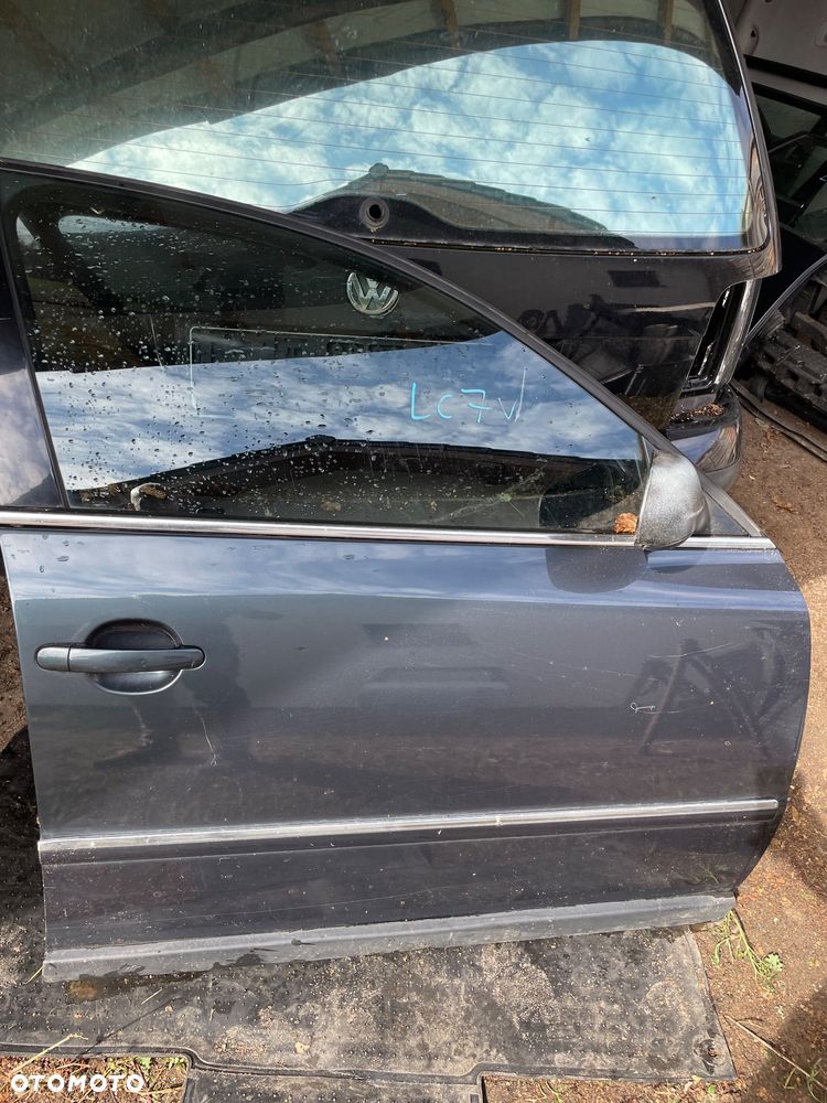 vw passat b5 fl  kombi drzwi lewe prawe  tył kompletne KOLOR LC7V listwa chrom - 22