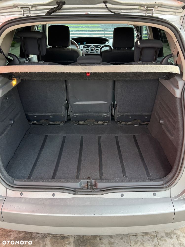 Renault Scenic 1.9 dCi Expression - 11
