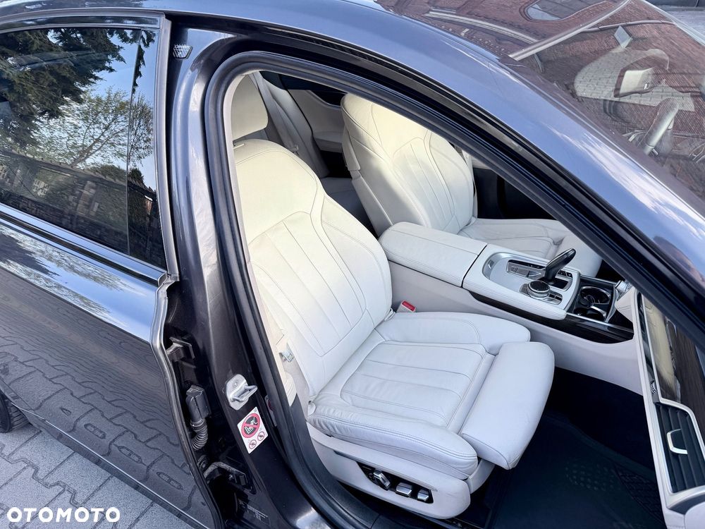 BMW Seria 7 730d xDrive - 10