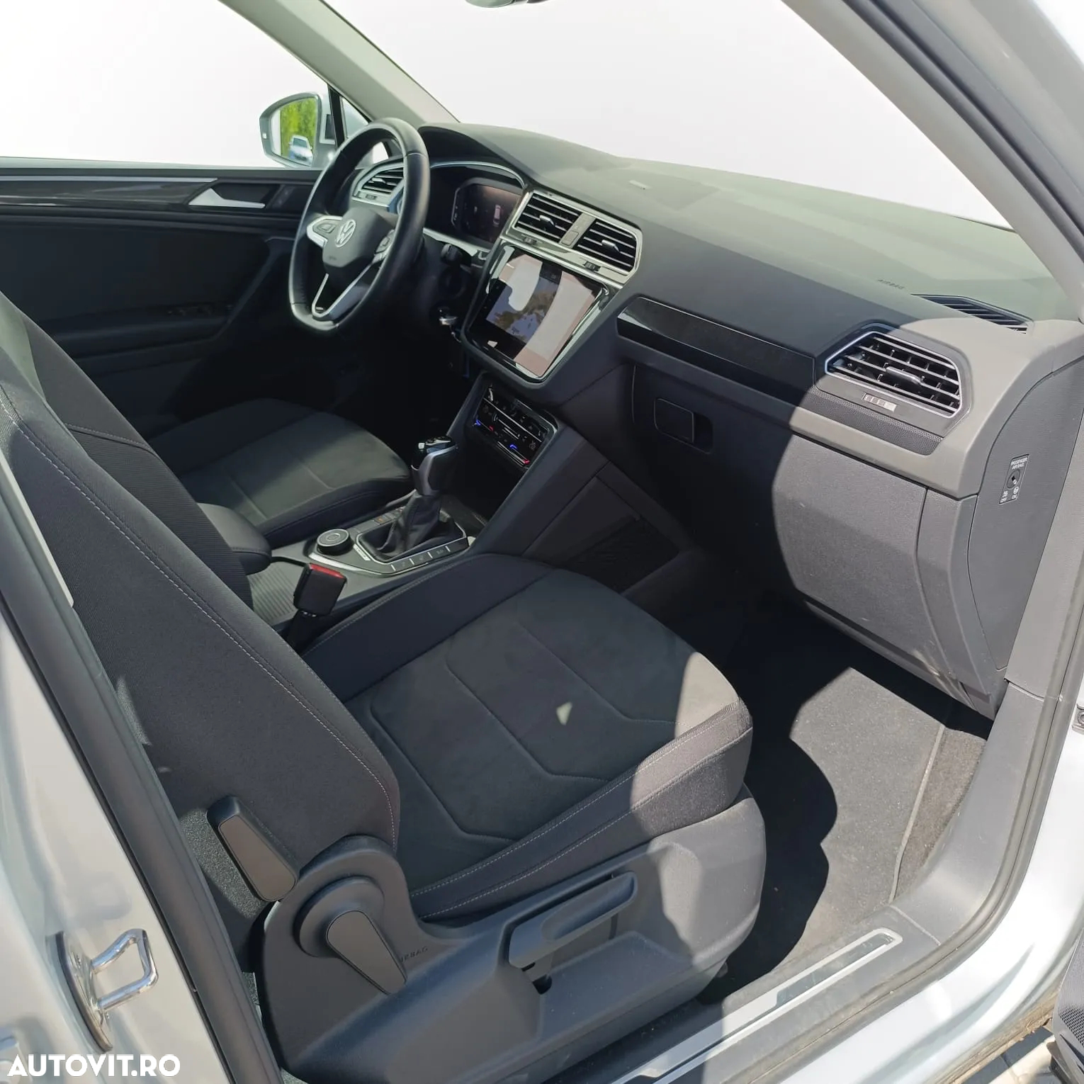Volkswagen Tiguan 2.0 TDI SCR DSG 4Motion Elegance - 29
