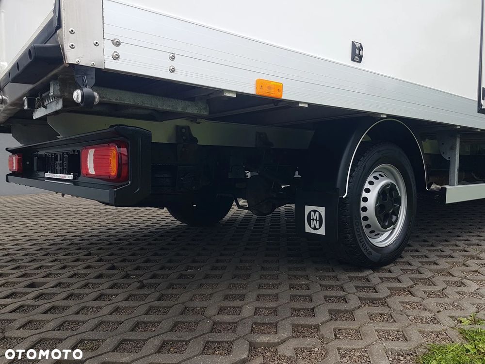 Iveco DAILY KONTENER 8EP KLIMA 4,23x2,24x2,25 3,0-160KM 35S16 KRAJOWY MANUAL 6-BIEGÓW - 20