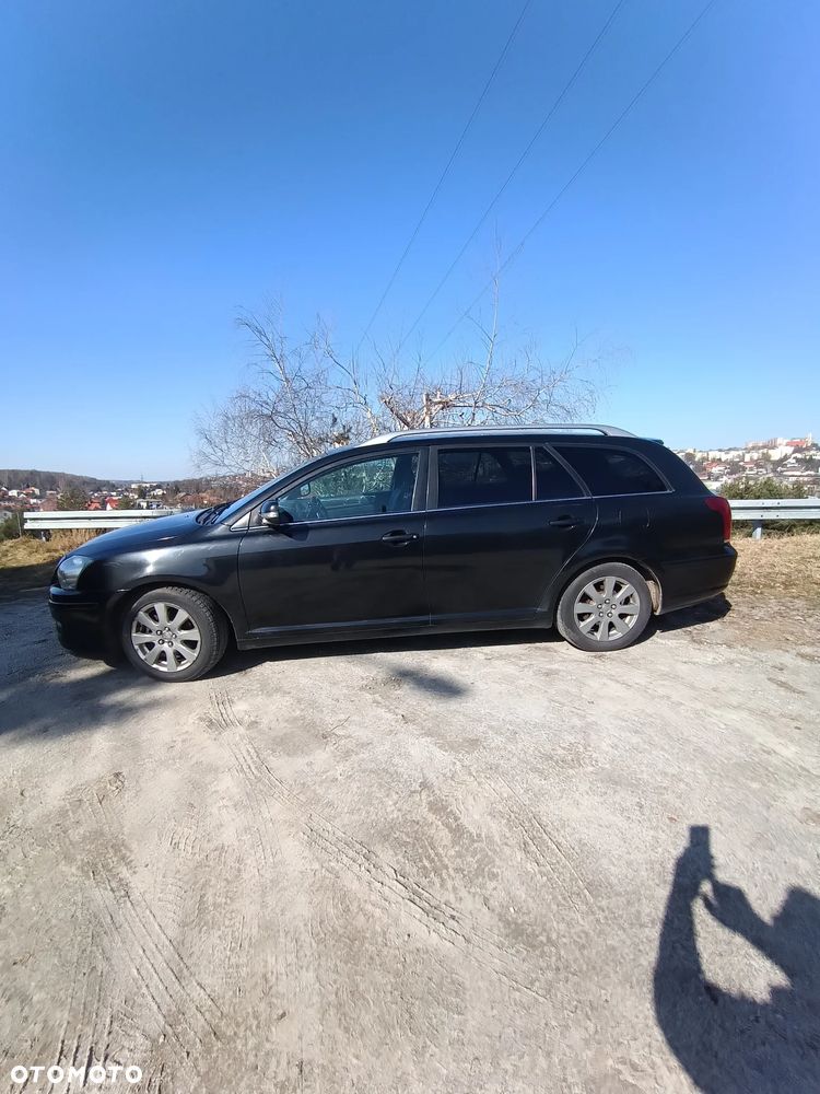 Toyota Avensis 1.8 VVT-i - 1