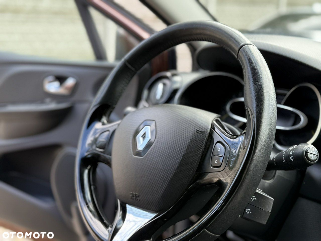 Renault Clio - 23