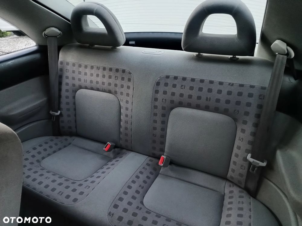 Volkswagen New Beetle - 6